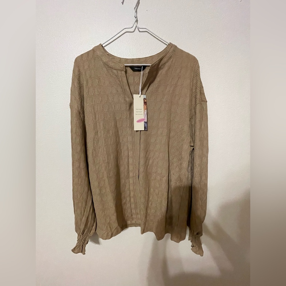 Women’s Long Sleeve Textured Blouse Tan Size XL NWT